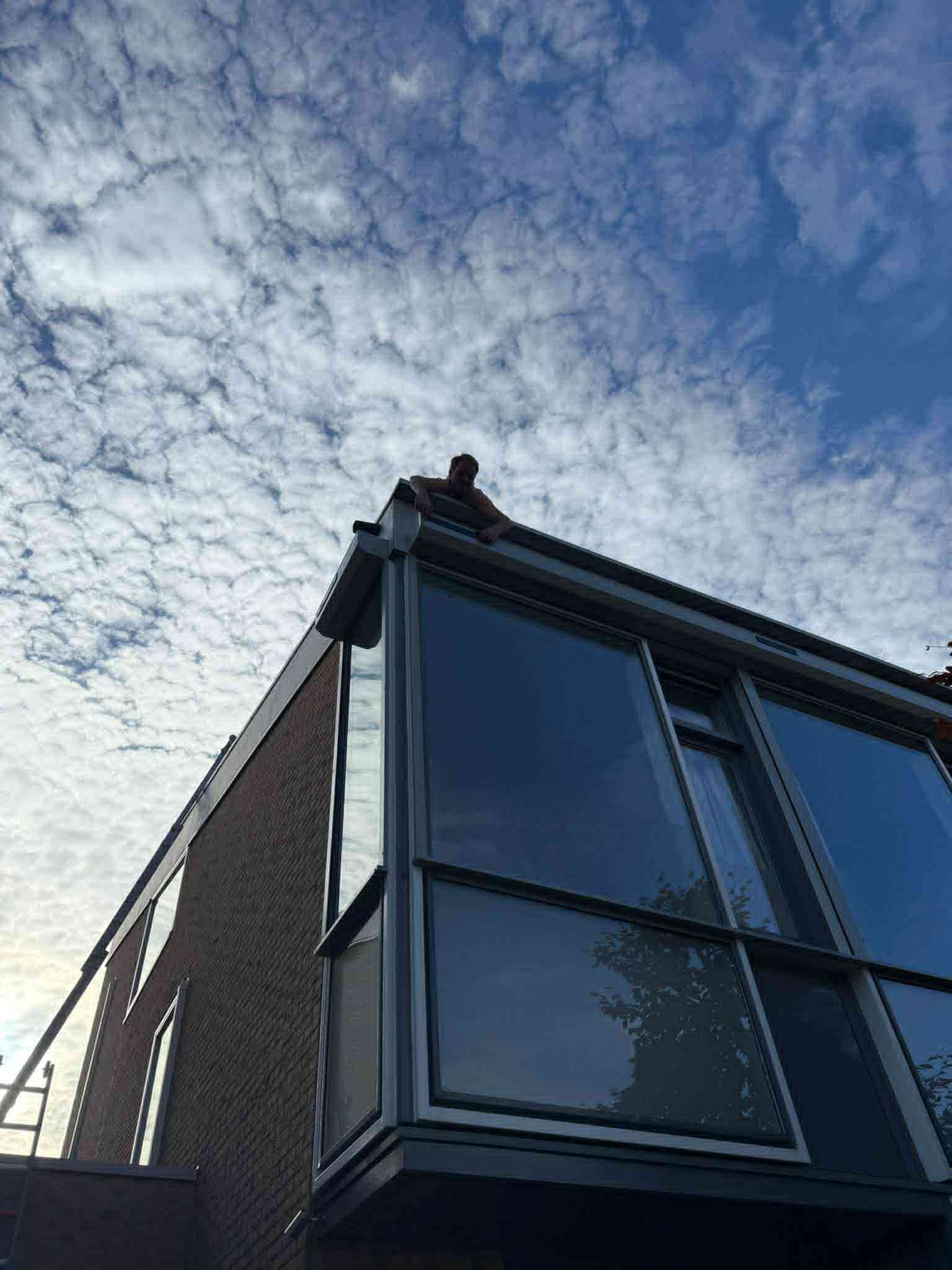 Rolluiken met zonnepaneel montage